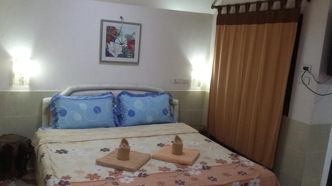 Jasmin Guest House Pattaya Extérieur photo