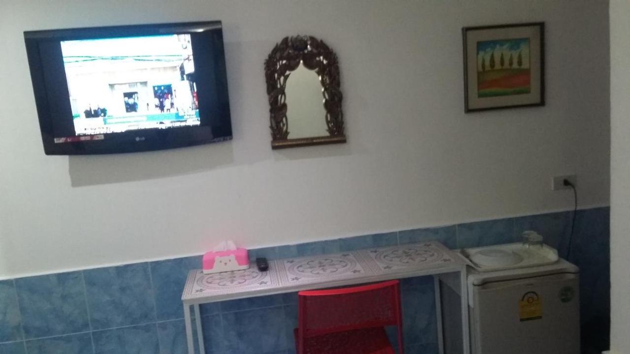 Jasmin Guest House Pattaya Extérieur photo