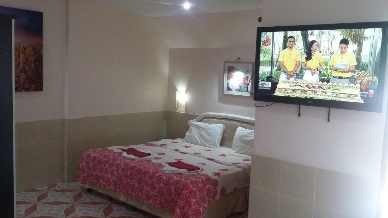 Jasmin Guest House Pattaya Extérieur photo