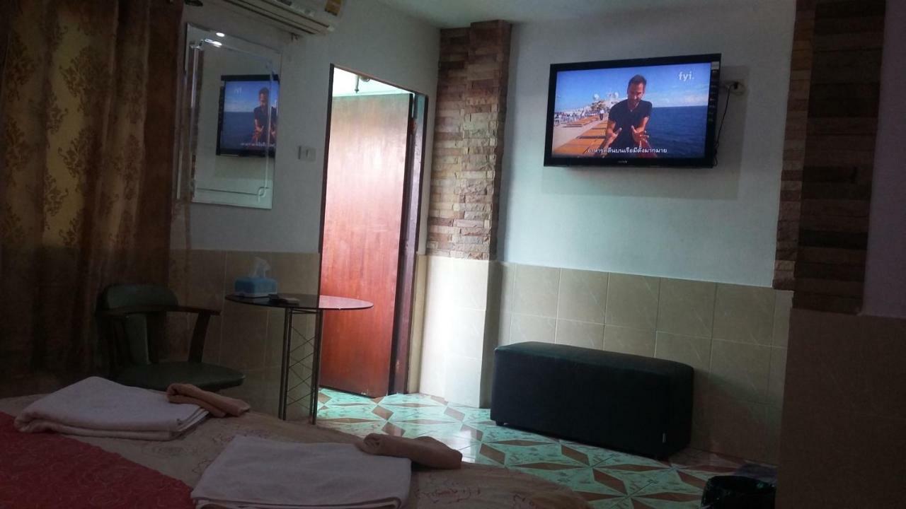 Jasmin Guest House Pattaya Extérieur photo